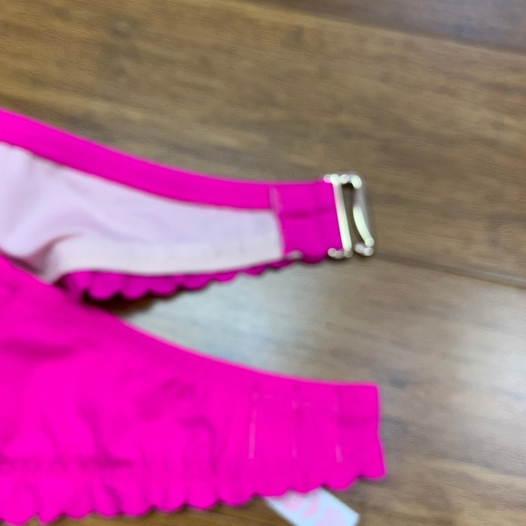 Victorias Secret Hot Neon Pink Scalloped Halter Bikini Top Size 32DD The Getaway - Picture 6 of 6